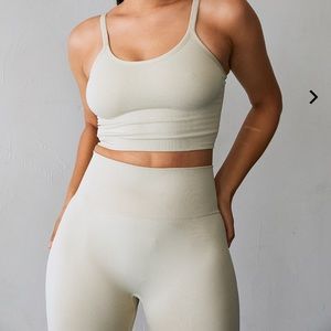 Oat milk SCULPTFLEX BODY CROP and LEGGINGS